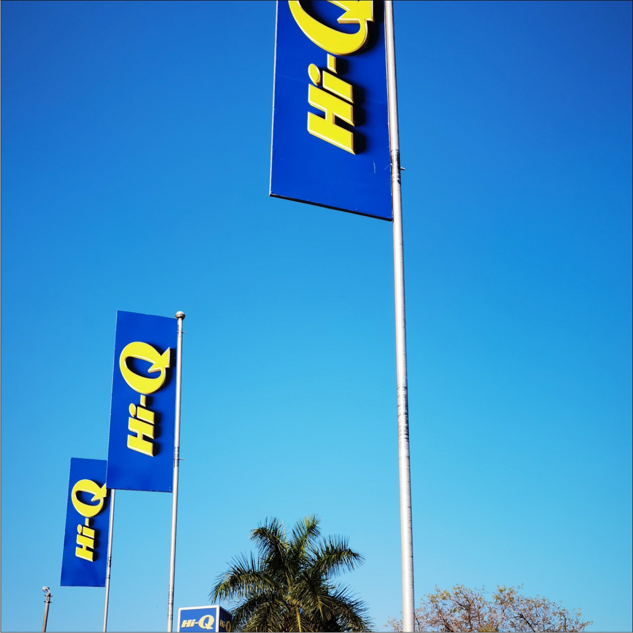 chromadek flag signs
