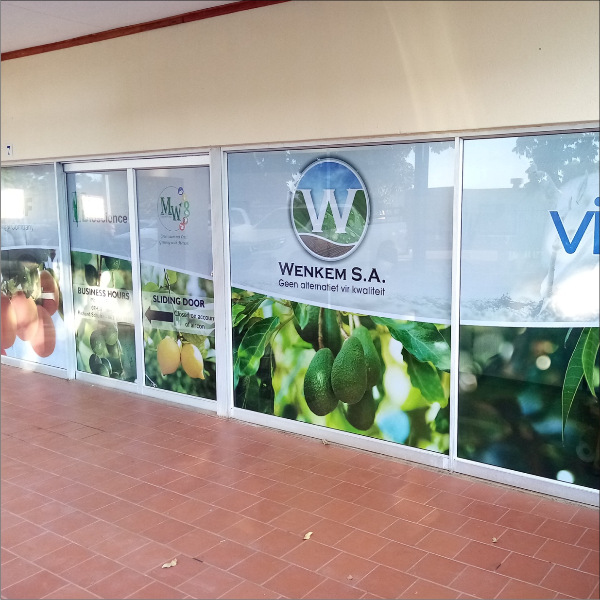 Oneway vision contravision window branding